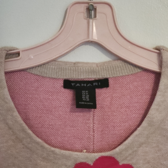 Tahari Light Beige Sweater with Pink Detail - Picture 2 of 7